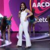 Anitta cantou durante o Teleton 2016