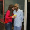 Gilberto Gil e a mulher, Flora Gil, conversaram antes do lançamento do DVD da nora, 'Mãeana no MAM'