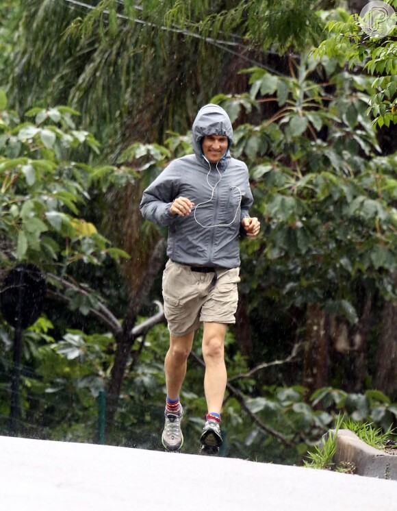 Matthew McConaughey corre pelo Parque das Mangabeiras, em 27 de dezembro de 2013