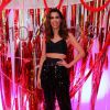 A blogueira Camila Coutinho usou cropped e pantacourt da grife Dolce & Gabbana