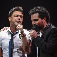 Zezé Di Camargo e Luciano fazem show em São Paulo após suposto desentendimento