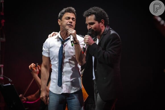 Zezé Di Camargo e Luciano apresentaram o show Romântico Demais