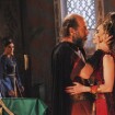 'A Terra Prometida': Ula é ameaçada pelo marido após flagrá-lo beijando Ravena