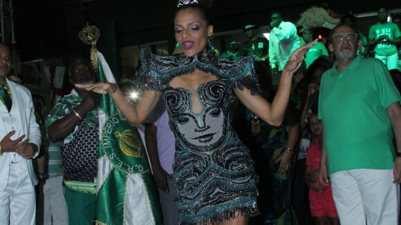 Carnaval 2017: Quitéria Chagas é coroada rainha do Império Serrano, no Rio