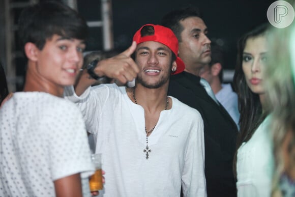 Neymar curtiu a virada do ano em Santa Catarina com amigos