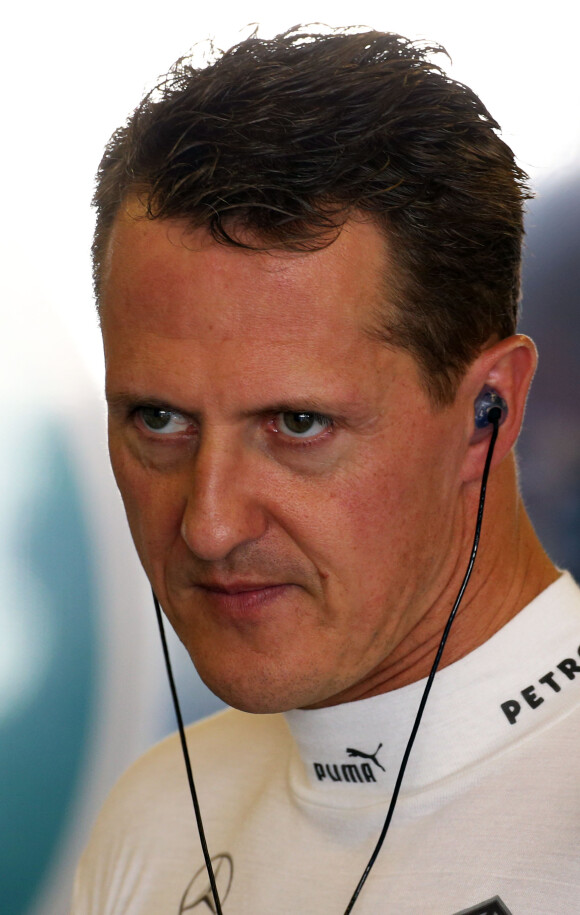 Estado de saúde de Michael Schumacher preocupa os médicos, em 6 de janeiro de 2014