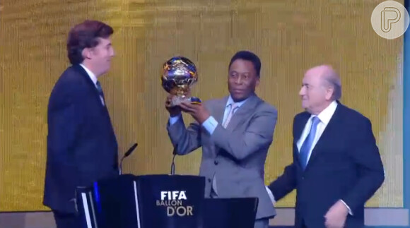 Pelé levou pra casa uma Bola de Ouro, inédita em sua carreira, já que na época em que jogava futebol, apenas os europeus tinham a chance de concorrer