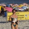 De biquíni, Leticia Spiller correu na praia de Barra da Tijuca nesta quarta (28)