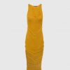O vestido amarelo em tricot usado por Marina Ruy Barbosa é da Bo.Bô e está à venda no site da marca por R$ 2.398,00