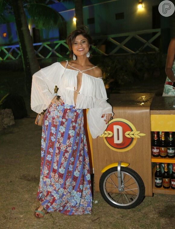 Julianne Trevisol curtiu a festa Gandaia na Península de Maraú, na Bahia, na noite desta quinta-feira, 29 de dezembro de 2016