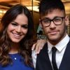 Nos vídeos publicados nas redes sociais de um de seus amigos, Bruna Marquezine e Neymar dançaram e cantaram o hit 'Deu Onda', sucesso do cantor MC G15