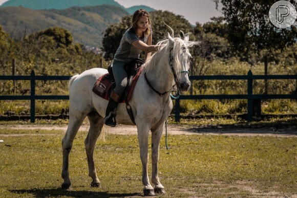Letícia Colin se prepara para 'Novo Mundo' com aulas de equitação