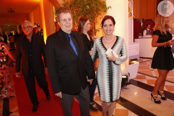 Daniel Filho aparece no Prêmio Cesgranrio de Teatro, no Rio, com a mulher