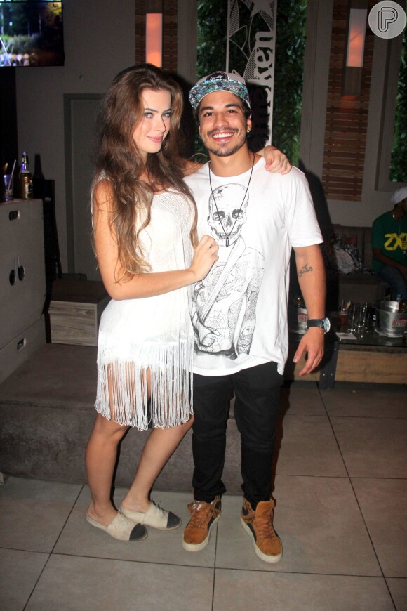 Douglas Sampaio não assume um relacionamento desde que terminou seu noivado com Rayanne Moraes