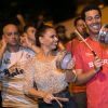 Viviane Araujo tocou tamborim no ensaio de rua do Salgueiro