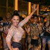 Viviane Araujo rebolou no ensaio de rua do Salgueiro para o carnaval