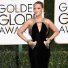 Para prestigiar o Globo de Ouro 2017, Blake Lively apostou em um vestido da grife Atelier Versace
