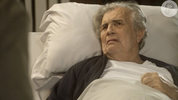 Fausto (Tarcísio Meira) sofre um infarto e morre após desmascarar Mág (Vera Holtz), na novela 'A Lei do Amor'