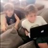 Claudia Leitte filma filhos e marido vendo clipe 'Taquitá' para dar audiência