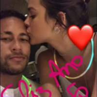 Neymar se declara para a namorada, Bruna Marquezine, em foto: 'Minha mulher'