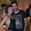 Regiane Alves foi acompanhada do marido, João Gomez, à festa de Thiago Lacerda