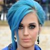 Durante o Paris Fashion Week, de 2012, Katy Perry renovou os cabelos coloridos e adotou um tom azul mais vibrante