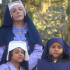 Madre Superiora (Eliana Guttman) flagra algumas crianças vestidas de freira, caçoando delas,  no capítulo que vai ao ar na quarta-feira, dia 25 de janeiro de 2017, na novela 'Carinha de Anjo'