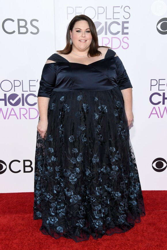 Veja fotos do look de Chrissy Metz no People's Choice Awards, em Los Angeles, nos Estados Unidos, na noite desta quarta-feira, 18 de janeiro de 2017