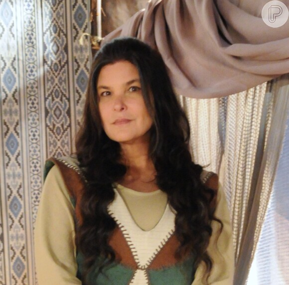 Mara (Cristiana Oliveira) vai duvidar da cura de Milah (Elizângela), na novela 'A Terra Prometida'