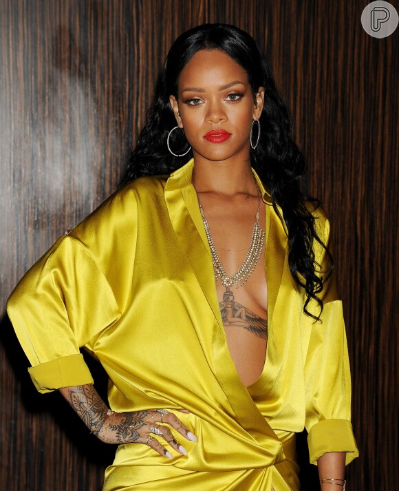 Rihanna presta homenagem para fã brutalmente assassinado no Twitter, em 3 de fevereiro de 2014