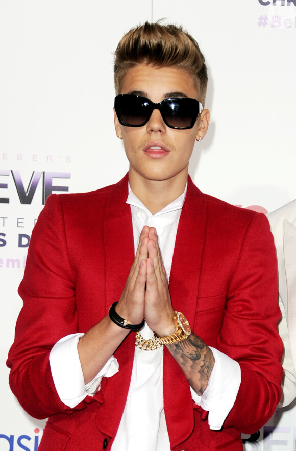 Justin Bieber passou a tarde do último sábado, 1 de fevereiro de 2014, procurando uma igreja em Nova York, nos EUA