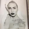 Miley Cyrus deixa o seio à mostra na 'Vogue' alemã