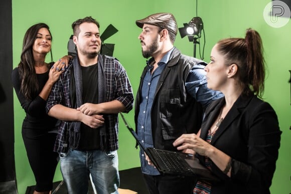 Aline Riscado, Jhonny Drummond e Daniel Curi contracenam nos bastidores do vídeo 'Força Tarefa', nova campanha do Tinder para o canal "Parafernalha"