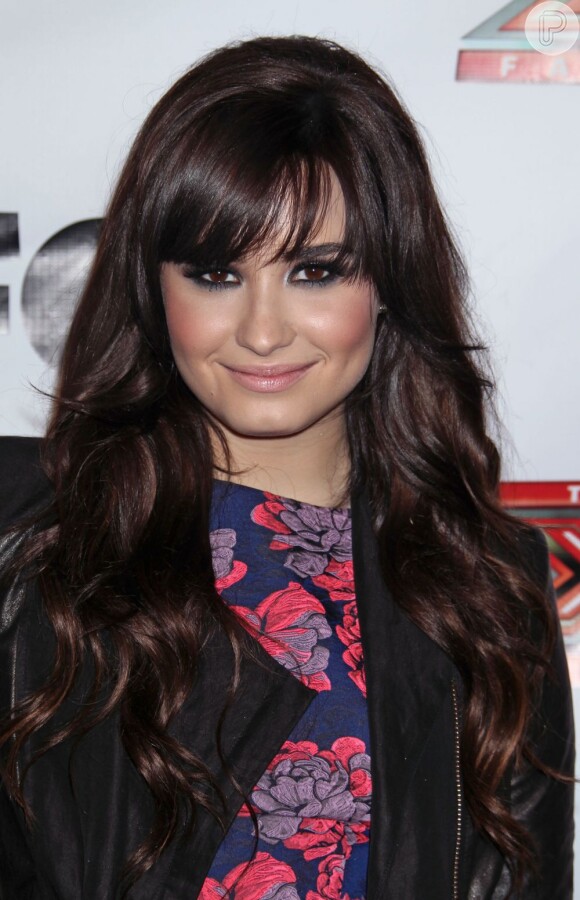 Demi Lovato mora há mais de um ano em uma instituição de apoio a pessoas que passaram por reabilitação, segundo informações do site americano 'TMZ', nesta sexta-feira, 11 de janeiro de 2013