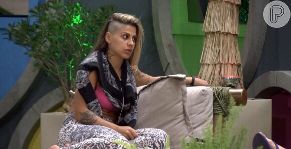 Vanessa desabafa com Aline sobre Letícia: 'Estou inconformada com ela! Ela quer pagar de santinha', diz a sister