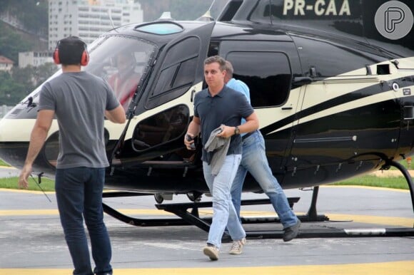 Luciano Huck usa um helicóptero para se deslocar no Rio de Janeiro e fugir do trânsito na cidade
