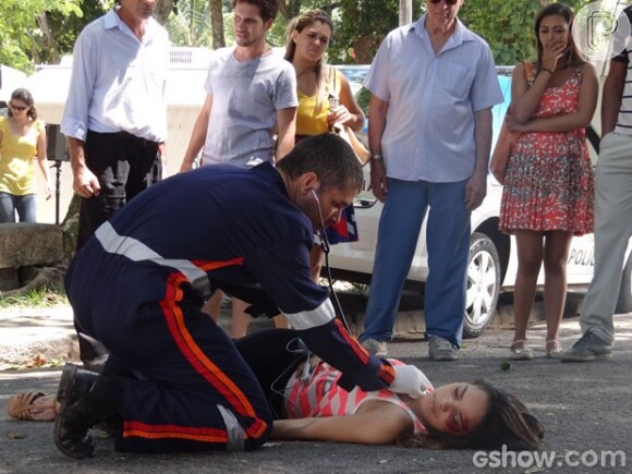 Gorete (Carol Macedo) sofre um grave acidente, na novela 'Em Família'