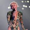Miley Cyrus estria a Bangerz Tour com uma superprodução