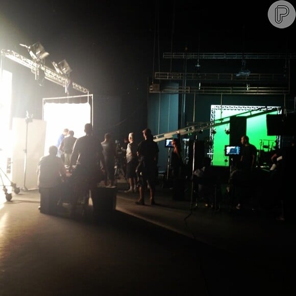 Imagem do set de gravação no Hangar Studio, no Bom Retiro, no Rio de janeiro. O comercial foi realizado pela Bossa Nova Filmes