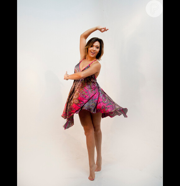 A coreógrafa Karina Amélia é formada em Educação Física e especialista em ritmos e danças e membro da Sociedade Brasileira de Coaching. Ela desenvolveu um método de consultoria para artistas e profissionais que buscam se comunicarem melhor, aliando expressão corporal e coaching