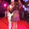 Bruna Marquezine dança 'Sandra Rosa Madalena' em festa de pré-carnaval no Rio junto com Thiago Abravanel, no Rio