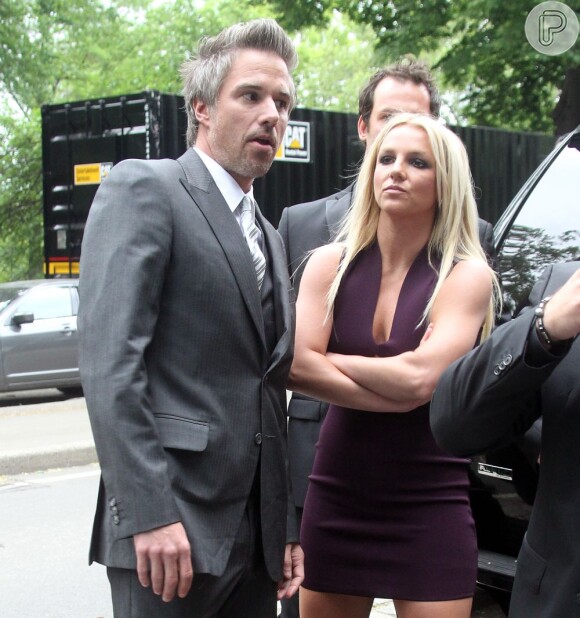 Jason Trawick teria terminado o noivado com Britney Spears pois estava preocupado e estressado com a saúde mental da cantora, segundo informações desta segunda-feira, 14 de janeiro de 2013