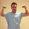 Rodrigo Andrade se internou na última terça-feira no Hospital São José - Beneficência Portuguesa de São Paulo para fazer a cirurgia. 'Momento tosco', brincou ao ser clicado com o avental usados por pacientes