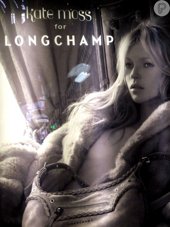 A modelo britânica foi a estrela da campanha da grife Longchamp, em março de 2010