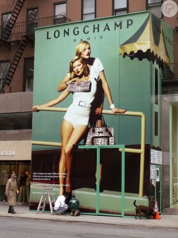 Em março de 2009, campanha estrelada por Kate ficou estampando a fachada em obras da nova loja Longchamp de Nova York