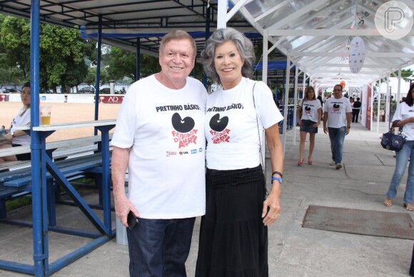 Boni e Gisela Amaral também prestigiaram a tradicional Feijoada do Amaral