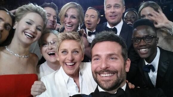 'Selfie' de atores no Oscar é compartilhada por mais de 2 milhões de internautas