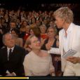 Ellen estava circulando pela plateia da cerimônia quando teve a ideia de tirar fotos com algumas celebridades