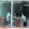 Quebrando rotina? Vanessa Lóes e Thiago Lacerda foram vistos tomando café da manhã em no Hotel Shereton no Rio de Janeiro