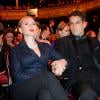 Scarlett Johansson e Romain Dauriac estão muito felizes com a gravidez, segundo fontes do site 'E!'